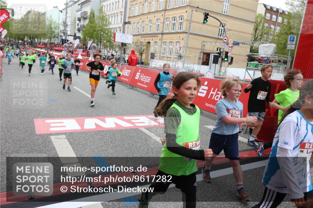 25.04.2026 - Das Zehntel Strokosch-Dieckow http://msf.ph/oto/9617282 25.04.2026 10:56:43 Ziel 5039, 5257, 5325, 5326, 5342, 5507, 5511, 5513, 5644, 5646, 5747, 6011, 6013, 6074, 6385, 6412, 6429, 6663, 6886, 7267, 7368, 7369, 7712, 7801, 7803, 7827, 8007 meine-sportfotos.de