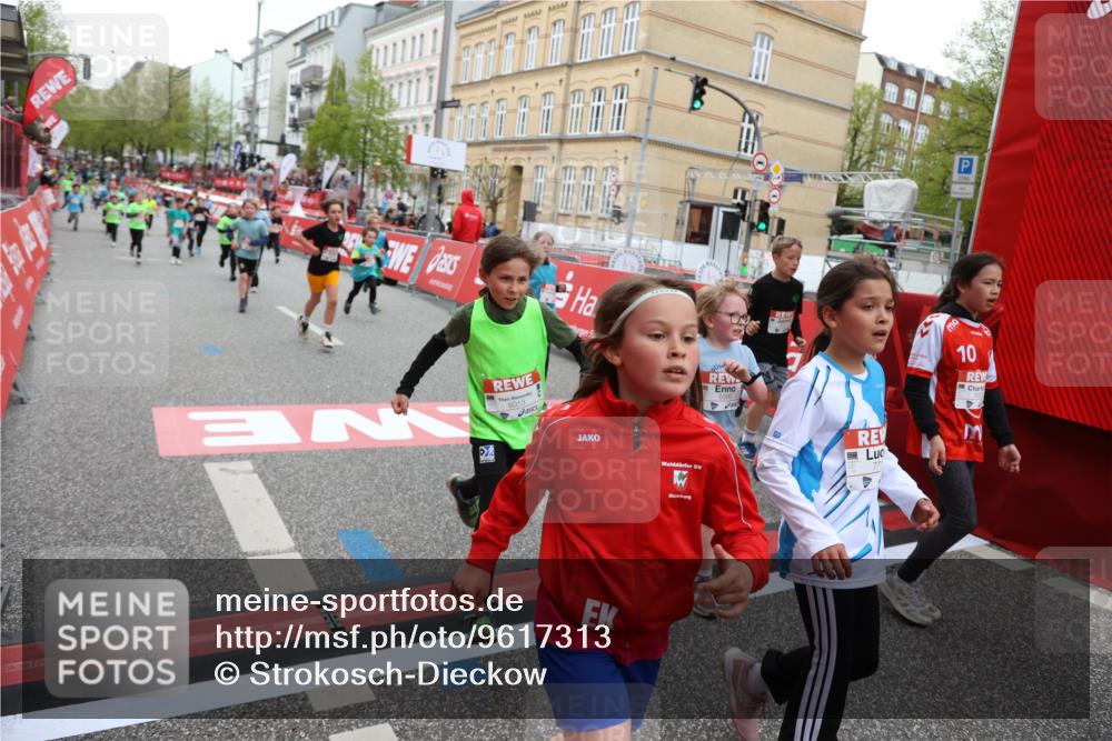 25.04.2026 - Das Zehntel Strokosch-Dieckow http://msf.ph/oto/9617313 25.04.2026 10:56:42 Ziel 5039, 5229, 5257, 5325, 5326, 5507, 5511, 5513, 5646, 5747, 6011, 6013, 6074, 6385, 6412, 6429, 6663, 6886, 7267, 7288, 7368, 7369, 7712, 7801, 7803, 7827, 8007 meine-sportfotos.de