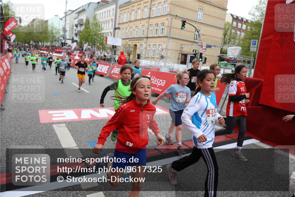 25.04.2026 - Das Zehntel Strokosch-Dieckow http://msf.ph/oto/9617325 25.04.2026 10:56:42 Ziel 5039, 5229, 5257, 5325, 5326, 5507, 5511, 5513, 5646, 5747, 6011, 6013, 6074, 6385, 6412, 6429, 6663, 6886, 7267, 7288, 7368, 7369, 7712, 7801, 7803, 7827, 8007 meine-sportfotos.de