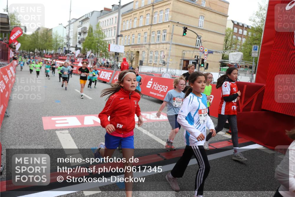 25.04.2026 - Das Zehntel Strokosch-Dieckow http://msf.ph/oto/9617345 25.04.2026 10:56:42 Ziel 5039, 5229, 5257, 5325, 5326, 5507, 5511, 5513, 5646, 5747, 6011, 6013, 6074, 6385, 6412, 6429, 6663, 6886, 7267, 7288, 7368, 7369, 7712, 7801, 7803, 7827, 8007 meine-sportfotos.de