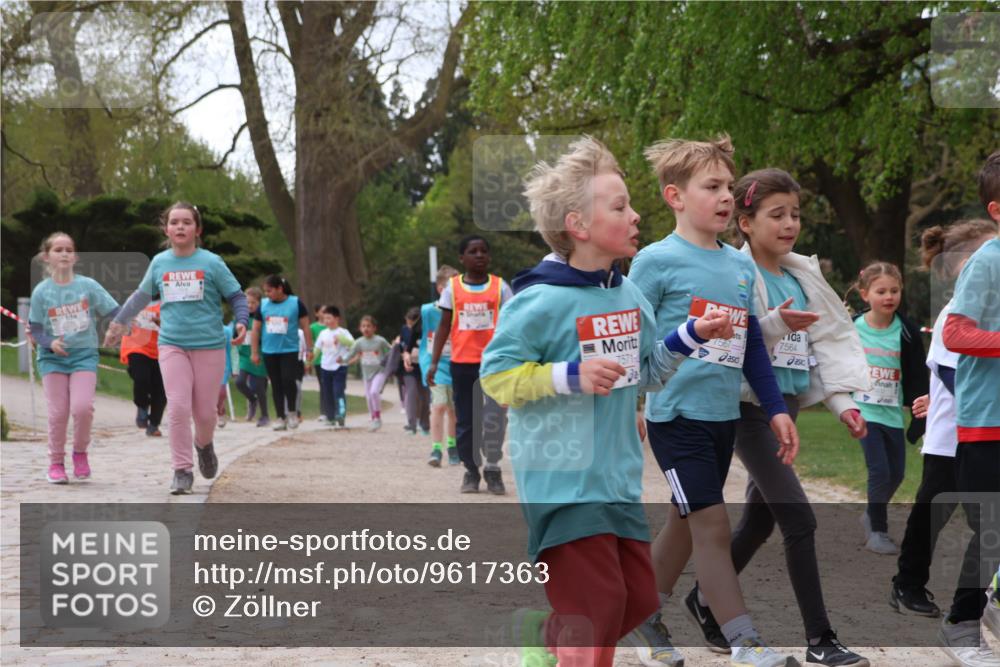 25.04.2026 - Das Zehntel Zöllner http://msf.ph/oto/9617363 25.04.2026 09:49:40 Laufen 7567, 7564 meine-sportfotos.de