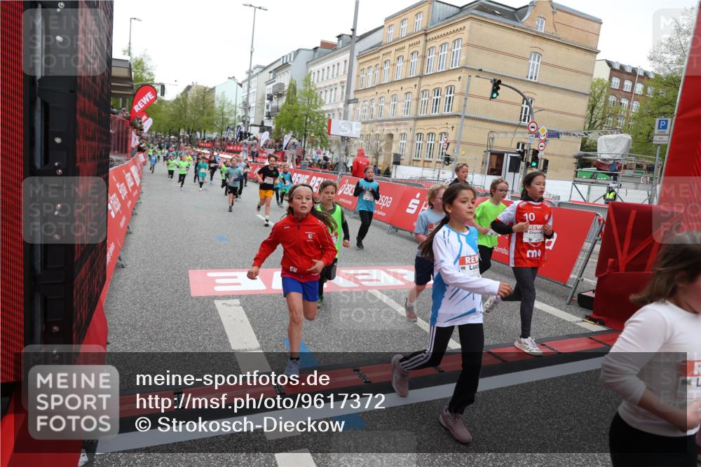 25.04.2026 - Das Zehntel Strokosch-Dieckow http://msf.ph/oto/9617372 25.04.2026 10:56:42 Ziel 5039, 5229, 5257, 5325, 5326, 5507, 5511, 5513, 5646, 5747, 6011, 6013, 6074, 6385, 6412, 6429, 6663, 6886, 7267, 7288, 7368, 7369, 7712, 7801, 7803, 7827, 8007 meine-sportfotos.de