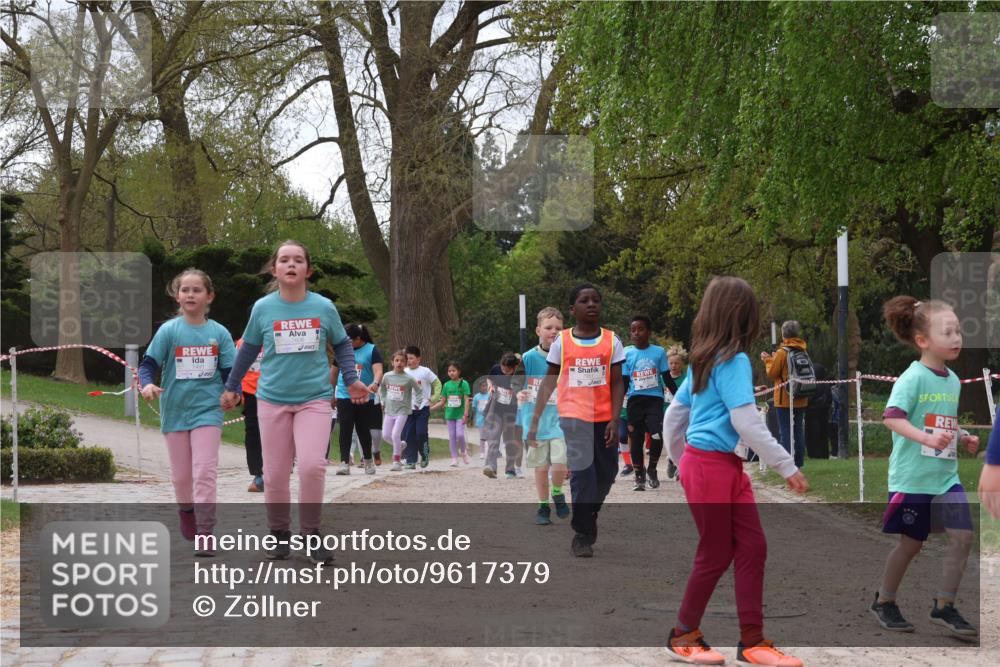 25.04.2026 - Das Zehntel Zöllner http://msf.ph/oto/9617379 25.04.2026 09:49:41 Laufen 7491, 7606 meine-sportfotos.de