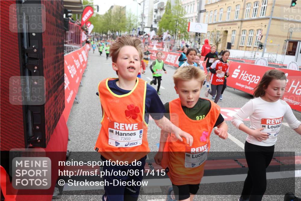 25.04.2026 - Das Zehntel Strokosch-Dieckow http://msf.ph/oto/9617415 25.04.2026 10:56:41 Ziel 5039, 5229, 5257, 5325, 5326, 5511, 5513, 5583, 5747, 6011, 6013, 6014, 6074, 6385, 6412, 6663, 6886, 7267, 7288, 7368, 7369, 7712, 7801, 7803, 7827, 8007 meine-sportfotos.de