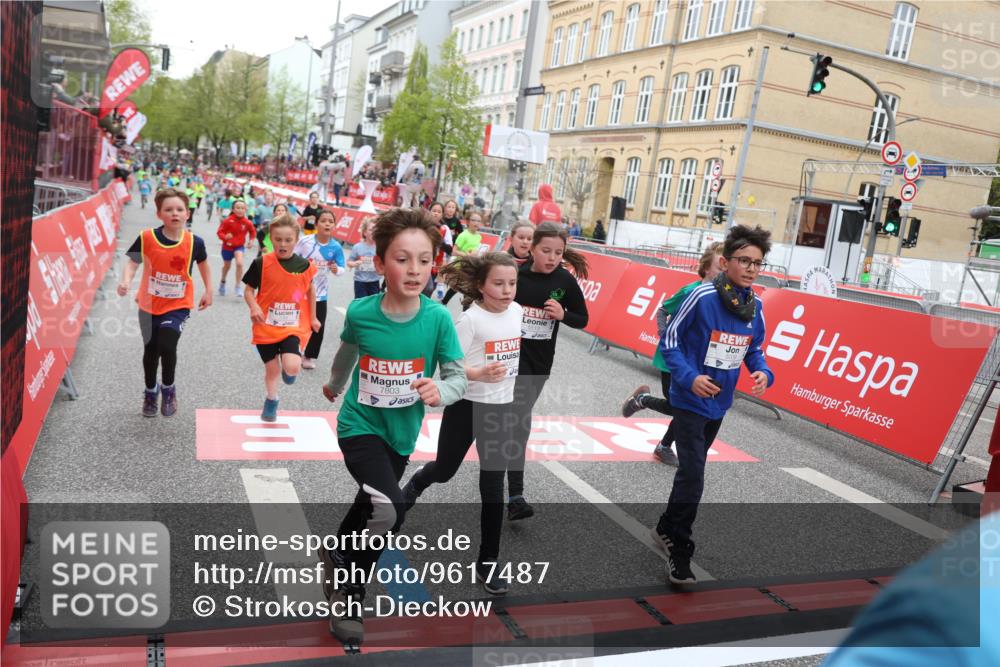 25.04.2026 - Das Zehntel Strokosch-Dieckow http://msf.ph/oto/9617487 25.04.2026 10:56:40 Ziel 5039, 5229, 5257, 5325, 5326, 5511, 5513, 5578, 5583, 5741, 5790, 6011, 6013, 6014, 6074, 6385, 6412, 6552, 6663, 6886, 7267, 7288, 7368, 7369, 7712, 7801, 7803, 7827, 8007 meine-sportfotos.de