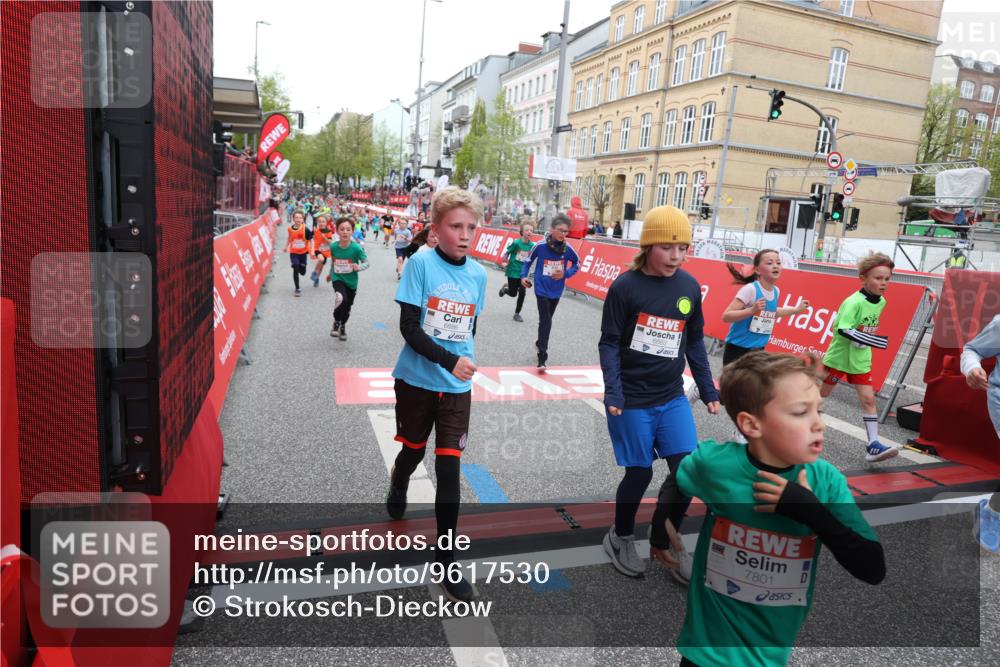 25.04.2026 - Das Zehntel Strokosch-Dieckow http://msf.ph/oto/9617530 25.04.2026 10:56:38 Ziel 5039, 5229, 5325, 5505, 5513, 5576, 5578, 5583, 5741, 5790, 5978, 6014, 6067, 6074, 6412, 6552, 6663, 6871, 6876, 6884, 6886, 7267, 7288, 7368, 7369, 7702, 7715, 7759, 7801, 7803, 7827, 7849, 7903, 7970, 8007 meine-sportfotos.de