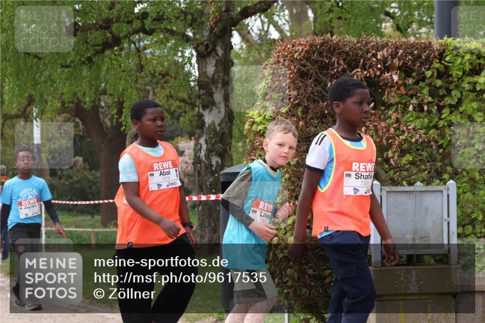 25.04.2026 - Das Zehntel Zöllner http://msf.ph/oto/9617535 25.04.2026 09:49:46 Laufen 7379, 5631, 7351 meine-sportfotos.de