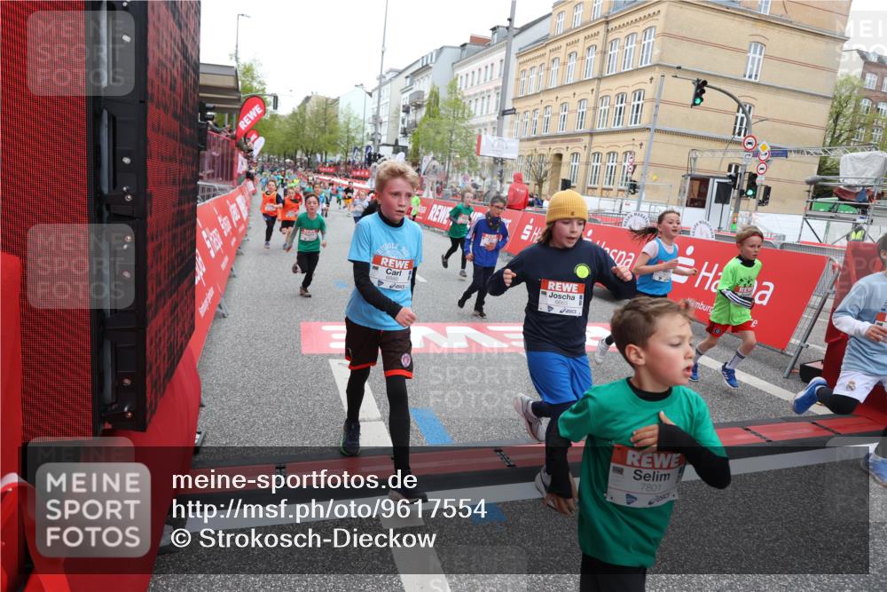 25.04.2026 - Das Zehntel Strokosch-Dieckow http://msf.ph/oto/9617554 25.04.2026 10:56:38 Ziel 5039, 5229, 5325, 5505, 5513, 5576, 5578, 5583, 5741, 5790, 5978, 6014, 6067, 6074, 6412, 6552, 6663, 6871, 6876, 6884, 6886, 7267, 7288, 7368, 7369, 7702, 7715, 7759, 7801, 7803, 7827, 7849, 7903, 7970, 8007 meine-sportfotos.de