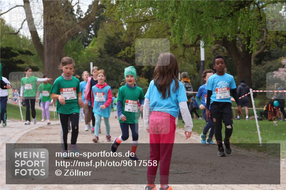 25.04.2026 - Das Zehntel Zöllner http://msf.ph/oto/9617558 25.04.2026 09:49:47 Laufen 7765 meine-sportfotos.de