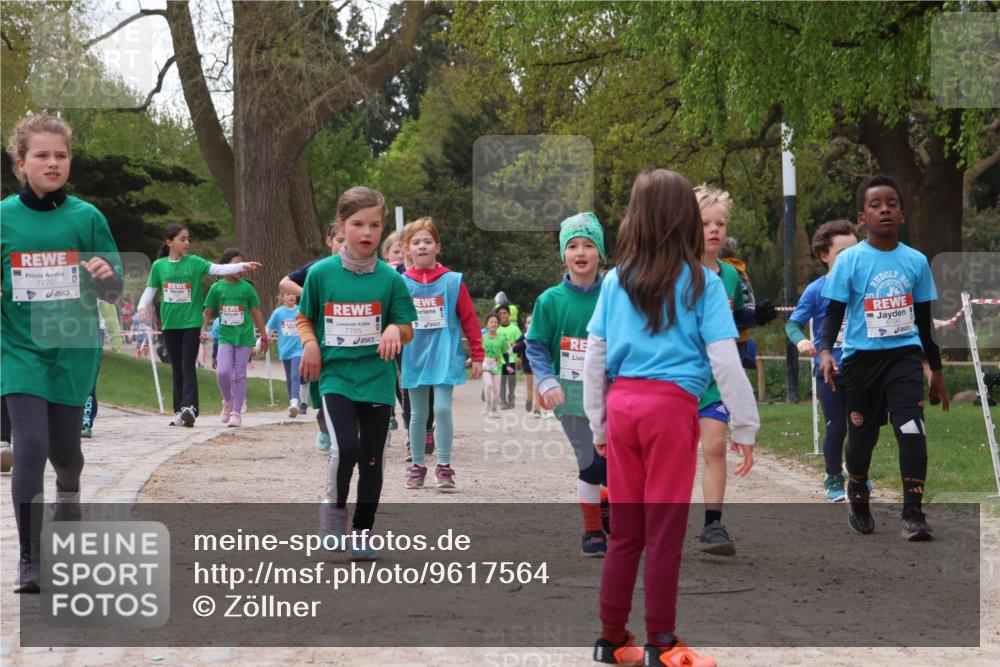 25.04.2026 - Das Zehntel Zöllner http://msf.ph/oto/9617564 25.04.2026 09:49:47 Laufen 7770, 7765 meine-sportfotos.de