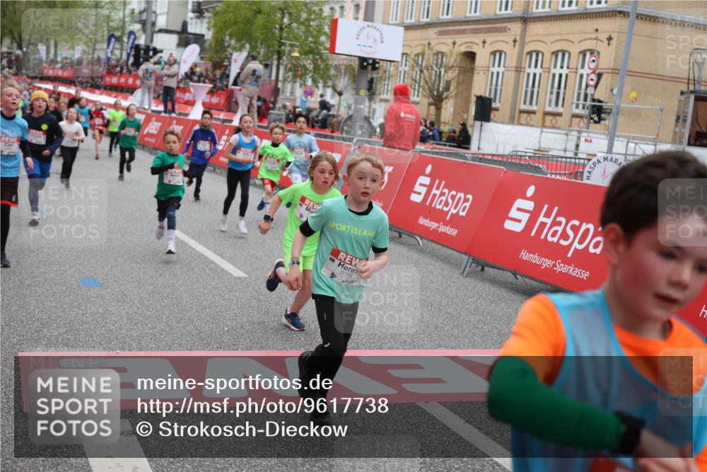 25.04.2026 - Das Zehntel Strokosch-Dieckow http://msf.ph/oto/9617738 25.04.2026 10:56:35 Ziel 5226, 5229, 5420, 5505, 5576, 5578, 5583, 5741, 5790, 5978, 6014, 6067, 6552, 6871, 6876, 6884, 6886, 6952, 6953, 6965, 6999, 7228, 7288, 7702, 7715, 7759, 7801, 7835, 7849, 7903, 7970 meine-sportfotos.de
