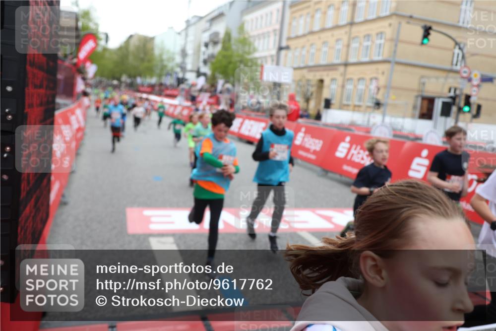 25.04.2026 - Das Zehntel Strokosch-Dieckow http://msf.ph/oto/9617762 25.04.2026 10:56:34 Ziel 5226, 5229, 5420, 5443, 5505, 5576, 5578, 5583, 5741, 5790, 5978, 6010, 6014, 6025, 6067, 6552, 6871, 6876, 6884, 6952, 6953, 6965, 6999, 7115, 7132, 7228, 7288, 7518, 7702, 7715, 7759, 7835, 7849, 7903, 7970 meine-sportfotos.de