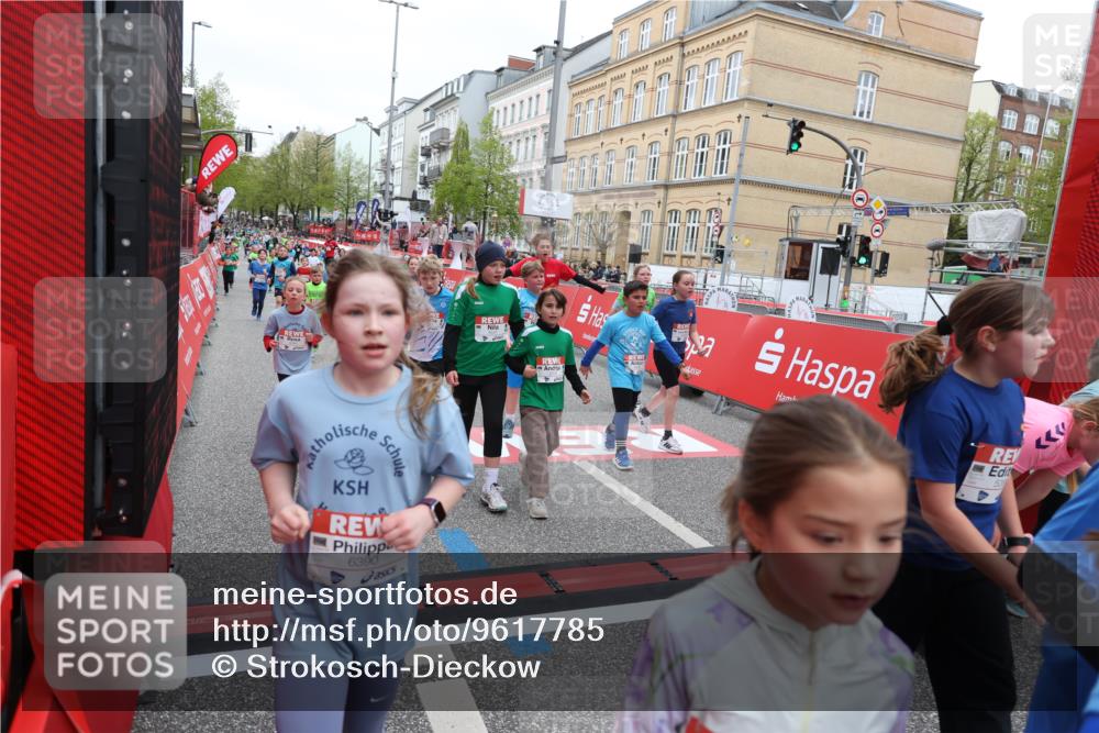 25.04.2026 - Das Zehntel Strokosch-Dieckow http://msf.ph/oto/9617785 25.04.2026 11:01:02 Ziel 5045, 5094, 5155, 5163, 5389, 5436, 5538, 5541, 5983, 6214, 6218, 6320, 6362, 6366, 6384, 6390, 6492, 6516, 6572, 6631, 6648, 6872, 6896, 7015, 7029, 7045, 7098, 7119, 7329, 7338, 7346, 7376, 7411, 7521, 7730, 7850 meine-sportfotos.de