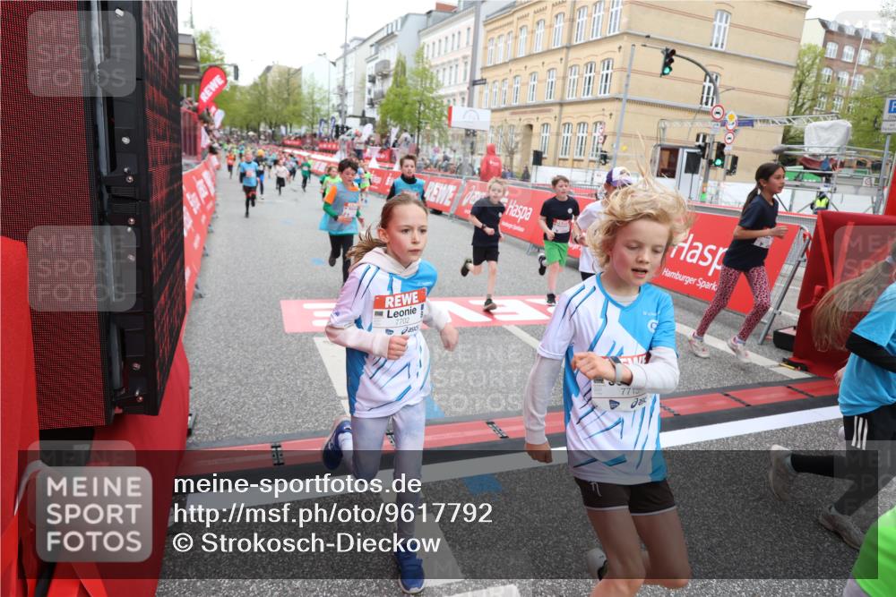 25.04.2026 - Das Zehntel Strokosch-Dieckow http://msf.ph/oto/9617792 25.04.2026 10:56:34 Ziel 5226, 5229, 5420, 5443, 5505, 5576, 5578, 5583, 5741, 5790, 5978, 6010, 6014, 6025, 6067, 6552, 6871, 6876, 6884, 6952, 6953, 6965, 6999, 7115, 7132, 7228, 7288, 7518, 7702, 7715, 7759, 7835, 7849, 7903, 7970 meine-sportfotos.de