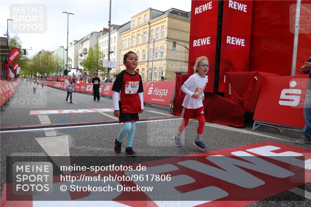 25.04.2026 - Das Zehntel Strokosch-Dieckow http://msf.ph/oto/9617806 25.04.2026 09:11:16 Ziel 1901, 2529, 3447 meine-sportfotos.de
