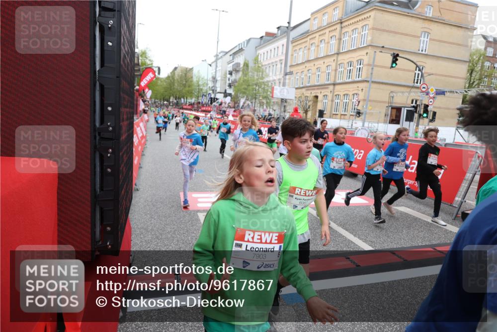 25.04.2026 - Das Zehntel Strokosch-Dieckow http://msf.ph/oto/9617867 25.04.2026 10:56:33 Ziel 5226, 5420, 5443, 5505, 5576, 5578, 5583, 5696, 5741, 5790, 5978, 6010, 6014, 6025, 6067, 6552, 6871, 6876, 6884, 6952, 6953, 6965, 6999, 7115, 7132, 7228, 7518, 7702, 7715, 7759, 7835, 7849, 7903, 7970 meine-sportfotos.de