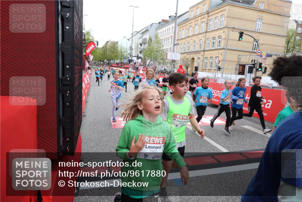25.04.2026 - Das Zehntel Strokosch-Dieckow http://msf.ph/oto/9617880 25.04.2026 10:56:33 Ziel 5226, 5420, 5443, 5505, 5576, 5578, 5583, 5696, 5741, 5790, 5978, 6010, 6014, 6025, 6067, 6552, 6871, 6876, 6884, 6952, 6953, 6965, 6999, 7115, 7132, 7228, 7518, 7702, 7715, 7759, 7835, 7849, 7903, 7970 meine-sportfotos.de