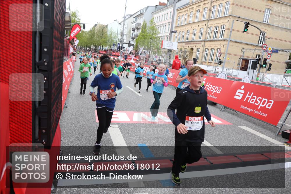 25.04.2026 - Das Zehntel Strokosch-Dieckow http://msf.ph/oto/9618012 25.04.2026 10:56:30 Ziel 5099, 5226, 5367, 5420, 5443, 5505, 5696, 5721, 5756, 5791, 6010, 6025, 6067, 6093, 6586, 6884, 6952, 6953, 6965, 6999, 7115, 7132, 7228, 7518, 7759, 7835, 7849, 7879, 7903, 7970 meine-sportfotos.de