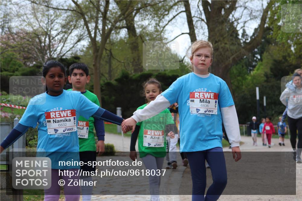 25.04.2026 - Das Zehntel Zöllner http://msf.ph/oto/9618037 25.04.2026 09:50:06 Laufen 6832, 63, 5849, 6836 meine-sportfotos.de