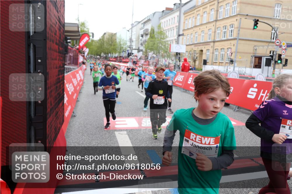 25.04.2026 - Das Zehntel Strokosch-Dieckow http://msf.ph/oto/9618056 25.04.2026 10:56:30 Ziel 5099, 5226, 5367, 5420, 5443, 5505, 5696, 5721, 5756, 5791, 6010, 6025, 6067, 6093, 6586, 6884, 6952, 6953, 6965, 6999, 7115, 7132, 7228, 7518, 7759, 7835, 7849, 7879, 7903, 7970 meine-sportfotos.de