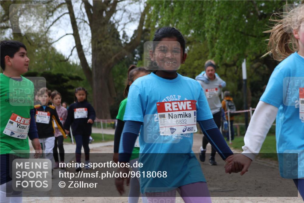 25.04.2026 - Das Zehntel Zöllner http://msf.ph/oto/9618068 25.04.2026 09:50:08 Laufen 5863, 6832, 2 meine-sportfotos.de