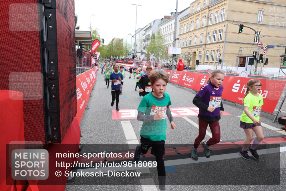 25.04.2026 - Das Zehntel Strokosch-Dieckow http://msf.ph/oto/9618069 25.04.2026 10:56:29 Ziel 5099, 5195, 5226, 5367, 5420, 5443, 5494, 5696, 5721, 5756, 5791, 6010, 6025, 6093, 6586, 6952, 6953, 6965, 6999, 7115, 7132, 7228, 7518, 7679, 7835, 7879 meine-sportfotos.de