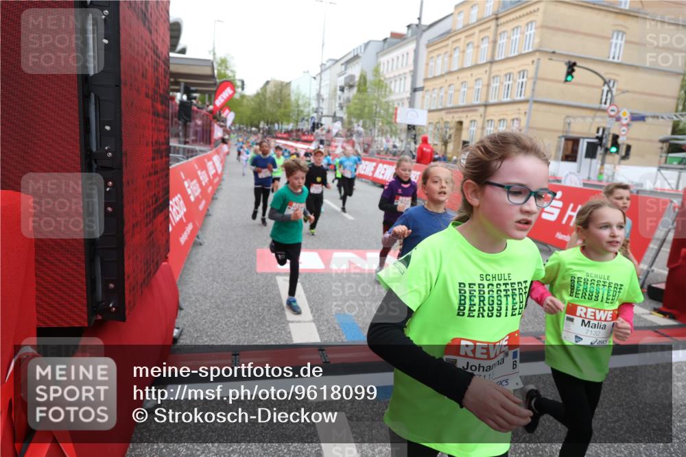 25.04.2026 - Das Zehntel Strokosch-Dieckow http://msf.ph/oto/9618099 25.04.2026 10:56:29 Ziel 5099, 5195, 5226, 5367, 5420, 5443, 5494, 5696, 5721, 5756, 5791, 6010, 6025, 6093, 6586, 6952, 6953, 6965, 6999, 7115, 7132, 7228, 7518, 7679, 7835, 7879 meine-sportfotos.de