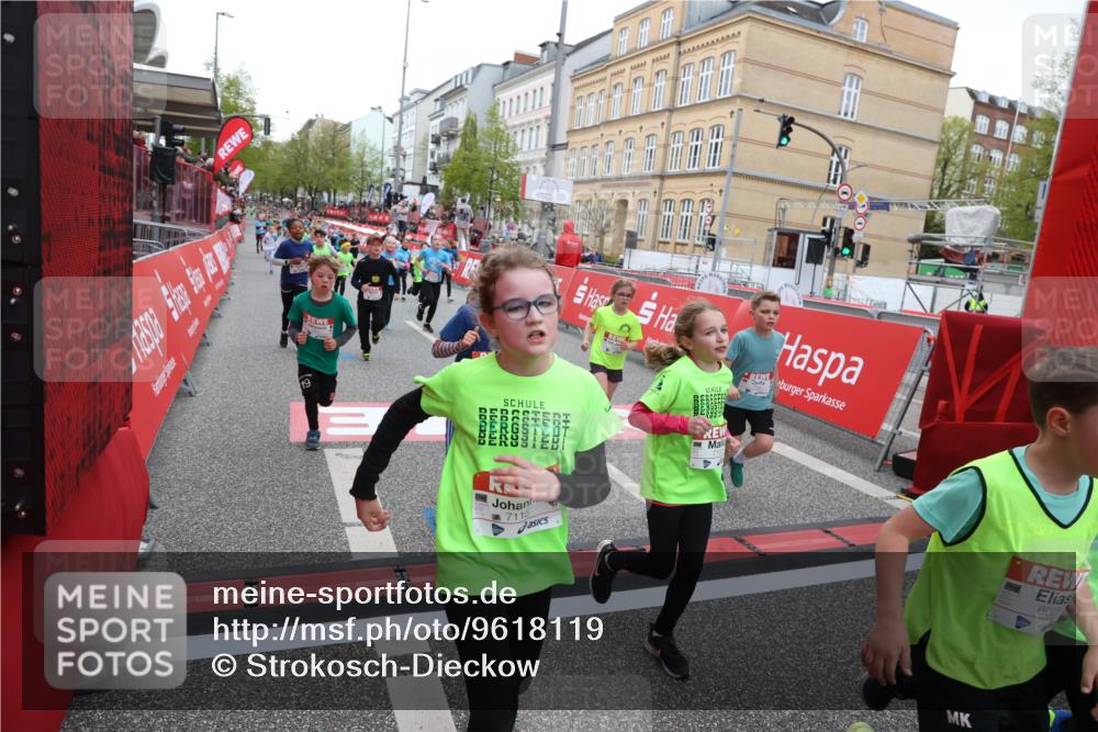 25.04.2026 - Das Zehntel Strokosch-Dieckow http://msf.ph/oto/9618119 25.04.2026 10:56:29 Ziel 5099, 5195, 5226, 5367, 5420, 5443, 5494, 5696, 5721, 5756, 5791, 6010, 6025, 6093, 6586, 6952, 6953, 6965, 6999, 7115, 7132, 7228, 7518, 7679, 7835, 7879 meine-sportfotos.de