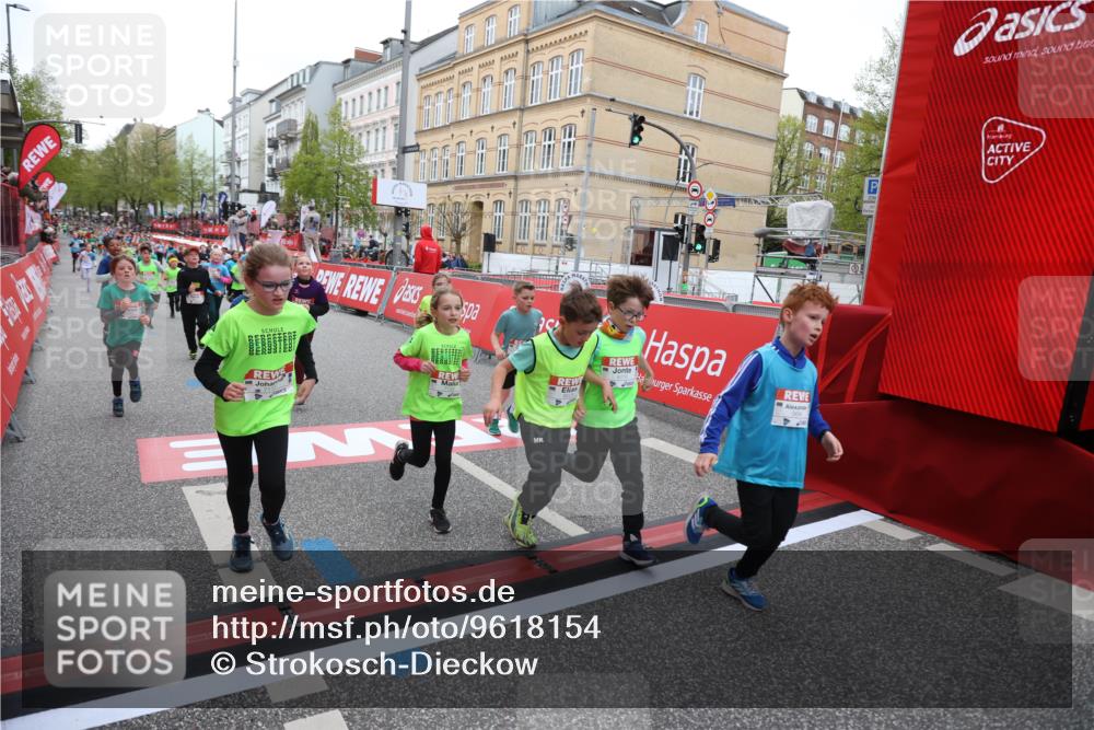 25.04.2026 - Das Zehntel Strokosch-Dieckow http://msf.ph/oto/9618154 25.04.2026 10:56:28 Ziel 5099, 5195, 5367, 5420, 5443, 5493, 5494, 5696, 5721, 5756, 5791, 6010, 6025, 6093, 6586, 6813, 6965, 6999, 7115, 7132, 7149, 7228, 7466, 7518, 7679, 7835, 7879 meine-sportfotos.de