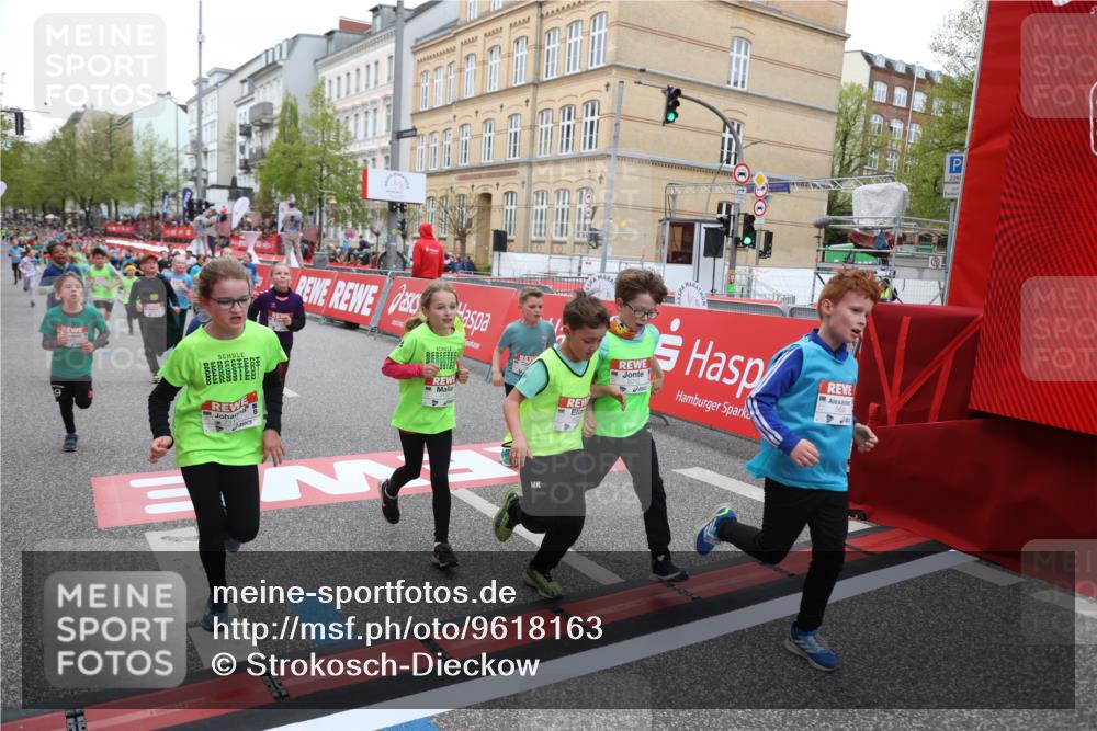25.04.2026 - Das Zehntel Strokosch-Dieckow http://msf.ph/oto/9618163 25.04.2026 10:56:28 Ziel 5099, 5195, 5367, 5420, 5443, 5493, 5494, 5696, 5721, 5756, 5791, 6010, 6025, 6093, 6586, 6813, 6965, 6999, 7115, 7132, 7149, 7228, 7466, 7518, 7679, 7835, 7879 meine-sportfotos.de