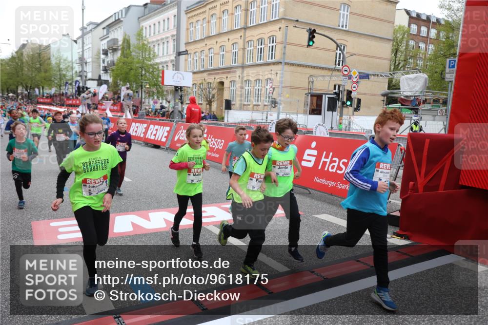 25.04.2026 - Das Zehntel Strokosch-Dieckow http://msf.ph/oto/9618175 25.04.2026 10:56:28 Ziel 5099, 5195, 5367, 5420, 5443, 5493, 5494, 5696, 5721, 5756, 5791, 6010, 6025, 6093, 6586, 6813, 6965, 6999, 7115, 7132, 7149, 7228, 7466, 7518, 7679, 7835, 7879 meine-sportfotos.de