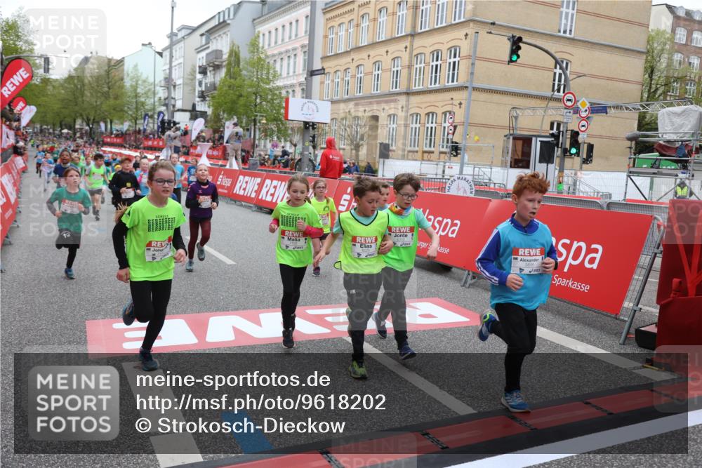 25.04.2026 - Das Zehntel Strokosch-Dieckow http://msf.ph/oto/9618202 25.04.2026 10:56:27 Ziel 5099, 5195, 5274, 5367, 5443, 5493, 5494, 5549, 5696, 5721, 5756, 5791, 6010, 6025, 6093, 6586, 6813, 6965, 7092, 7115, 7132, 7149, 7161, 7228, 7466, 7518, 7679, 7835, 7875, 7879 meine-sportfotos.de
