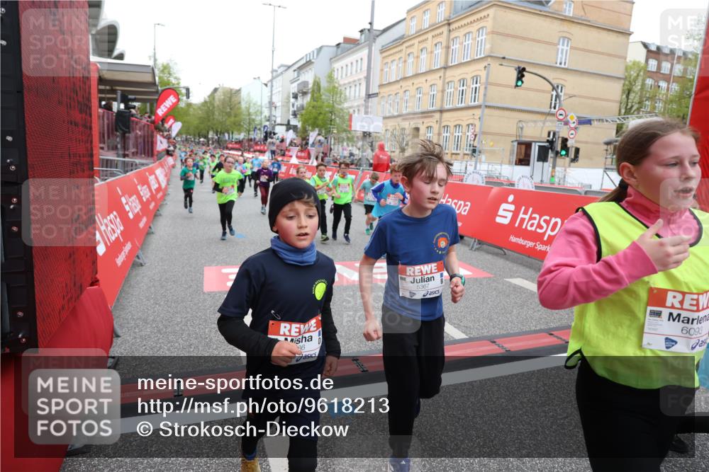 25.04.2026 - Das Zehntel Strokosch-Dieckow http://msf.ph/oto/9618213 25.04.2026 10:56:27 Ziel 5099, 5195, 5274, 5367, 5443, 5493, 5494, 5549, 5696, 5721, 5756, 5791, 6010, 6025, 6093, 6586, 6813, 6965, 7092, 7115, 7132, 7149, 7161, 7228, 7466, 7518, 7679, 7835, 7875, 7879 meine-sportfotos.de