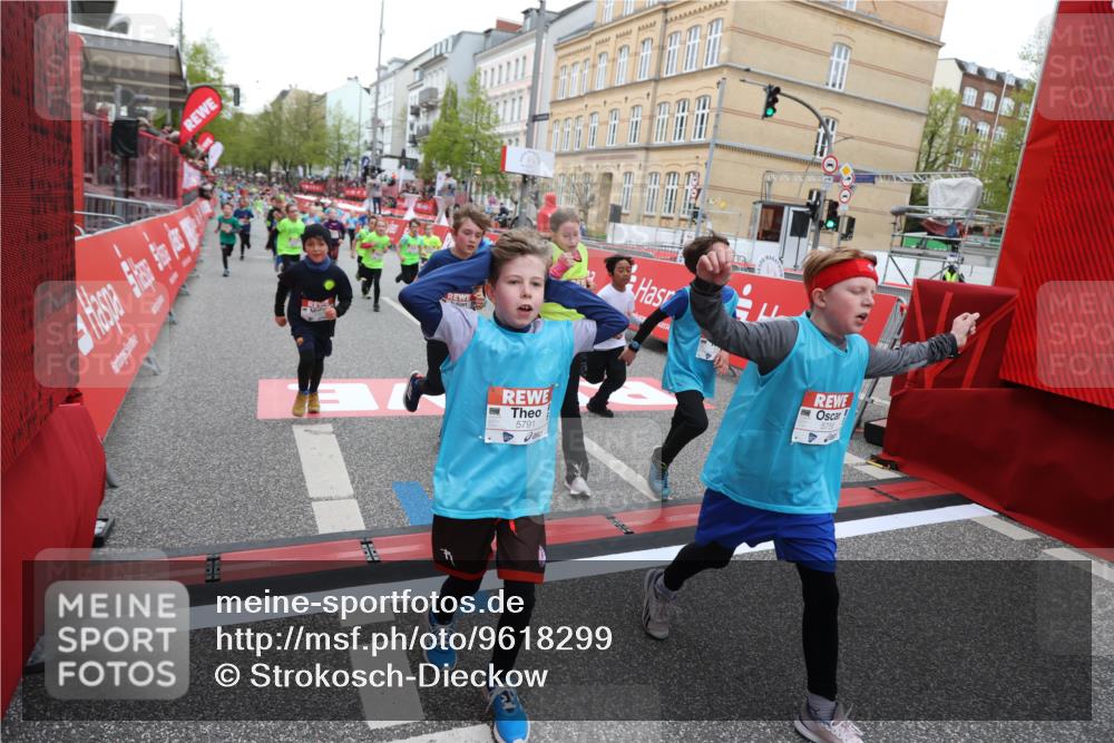 25.04.2026 - Das Zehntel Strokosch-Dieckow http://msf.ph/oto/9618299 25.04.2026 10:56:26 Ziel 5099, 5195, 5274, 5364, 5367, 5443, 5493, 5494, 5549, 5553, 5696, 5697, 5721, 5756, 5791, 6010, 6025, 6093, 6526, 6586, 6813, 7092, 7115, 7132, 7149, 7161, 7466, 7518, 7679, 7875, 7879 meine-sportfotos.de