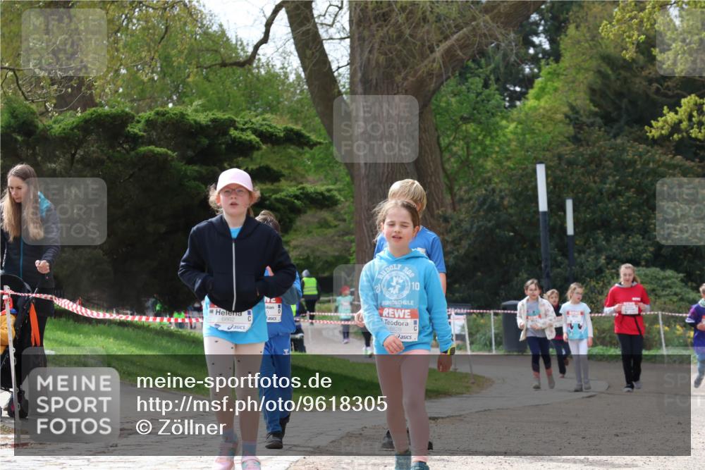 25.04.2026 - Das Zehntel Zöllner http://msf.ph/oto/9618305 25.04.2026 09:50:24 Laufen 6862, 6828, 10 meine-sportfotos.de