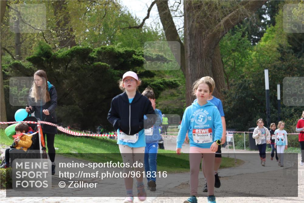 25.04.2026 - Das Zehntel Zöllner http://msf.ph/oto/9618316 25.04.2026 09:50:24 Laufen 6862, 20, 6828, 10 meine-sportfotos.de