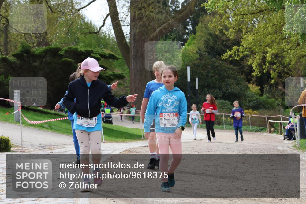 25.04.2026 - Das Zehntel Zöllner http://msf.ph/oto/9618375 25.04.2026 09:50:27 Laufen 6862, 20, 6828, 10 meine-sportfotos.de