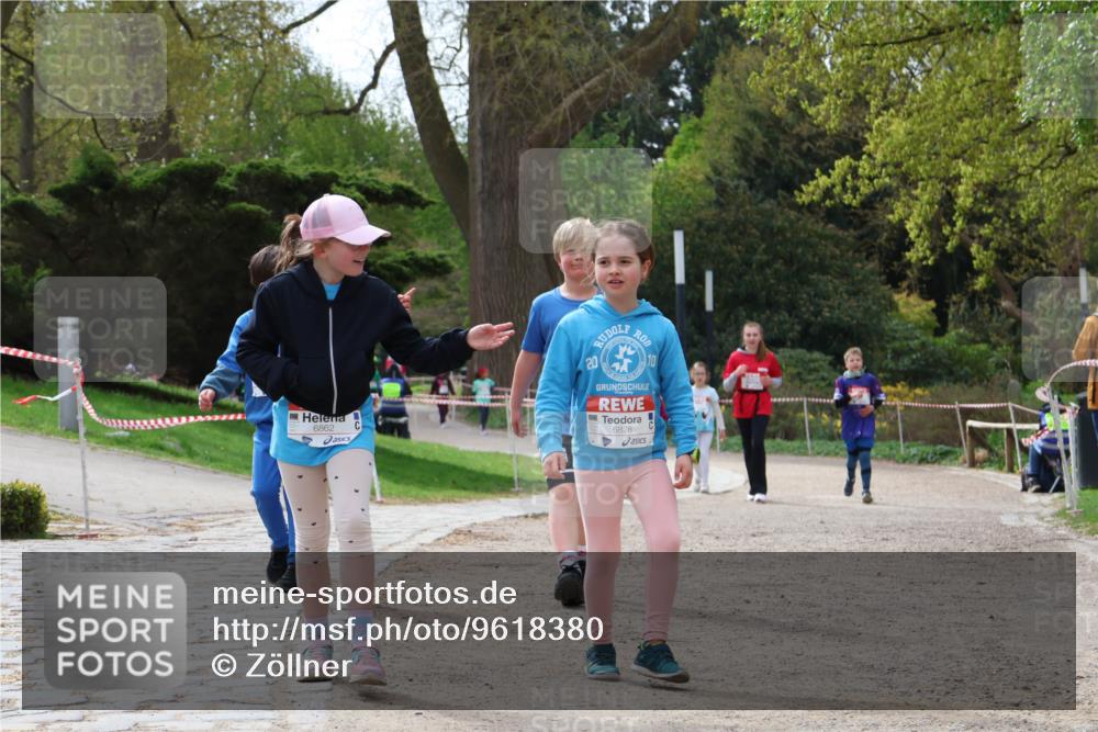 25.04.2026 - Das Zehntel Zöllner http://msf.ph/oto/9618380 25.04.2026 09:50:27 Laufen 6862, 20, 6828, 10 meine-sportfotos.de