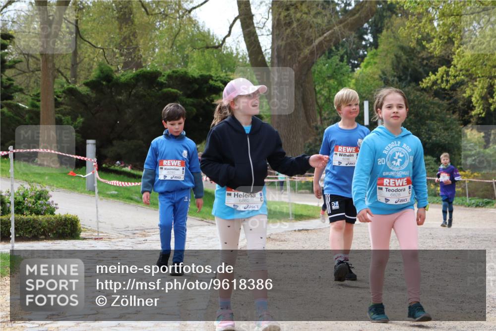 25.04.2026 - Das Zehntel Zöllner http://msf.ph/oto/9618386 25.04.2026 09:50:28 Laufen 6290, 6862, 6286, 20, 6828 meine-sportfotos.de
