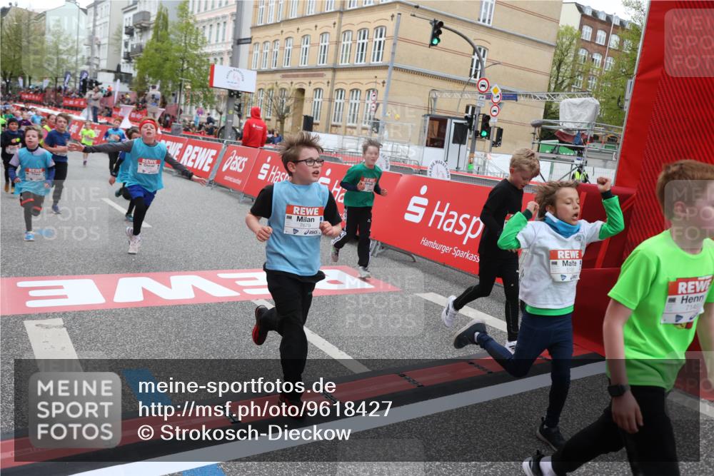 25.04.2026 - Das Zehntel Strokosch-Dieckow http://msf.ph/oto/9618427 25.04.2026 10:56:23 Ziel 5195, 5274, 5364, 5381, 5405, 5493, 5494, 5549, 5553, 5697, 5721, 5756, 5791, 6093, 6152, 6526, 6813, 7092, 7149, 7161, 7244, 7308, 7466, 7543, 7679, 7875, 7879, 8009 meine-sportfotos.de