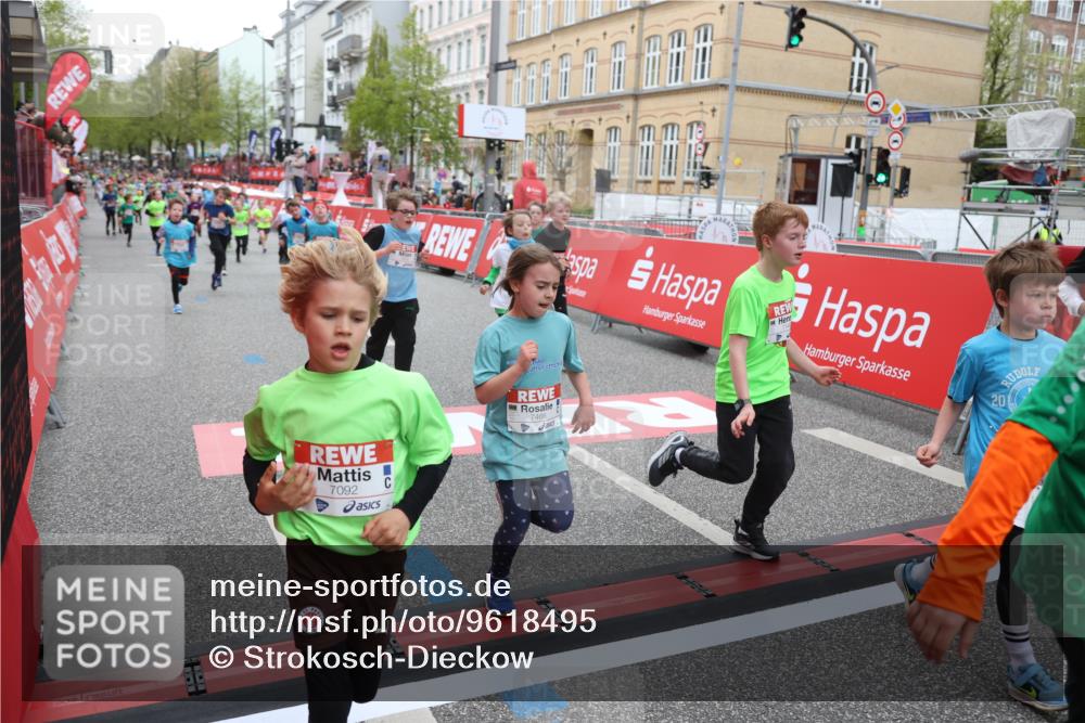 25.04.2026 - Das Zehntel Strokosch-Dieckow http://msf.ph/oto/9618495 25.04.2026 10:56:22 Ziel 5195, 5274, 5364, 5381, 5405, 5493, 5494, 5549, 5553, 5697, 5756, 6152, 6526, 6813, 7092, 7149, 7161, 7244, 7308, 7466, 7543, 7679, 7875, 7879, 8009 meine-sportfotos.de