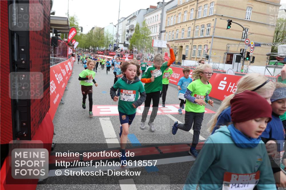 25.04.2026 - Das Zehntel Strokosch-Dieckow http://msf.ph/oto/9618557 25.04.2026 10:56:21 Ziel 5034, 5035, 5195, 5274, 5364, 5381, 5405, 5493, 5494, 5549, 5553, 5697, 6152, 6433, 6526, 6677, 6813, 7092, 7149, 7161, 7244, 7308, 7466, 7543, 7679, 7875, 8009 meine-sportfotos.de