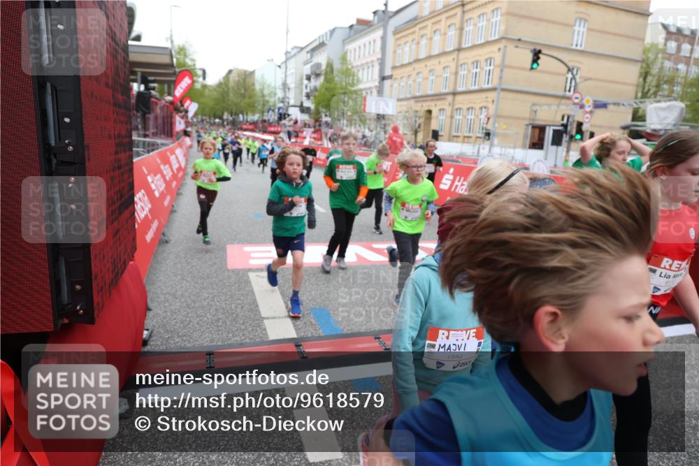 25.04.2026 - Das Zehntel Strokosch-Dieckow http://msf.ph/oto/9618579 25.04.2026 10:56:21 Ziel 5034, 5035, 5195, 5274, 5364, 5381, 5405, 5493, 5494, 5549, 5553, 5697, 6152, 6433, 6526, 6677, 6813, 7092, 7149, 7161, 7244, 7308, 7466, 7543, 7679, 7875, 8009 meine-sportfotos.de