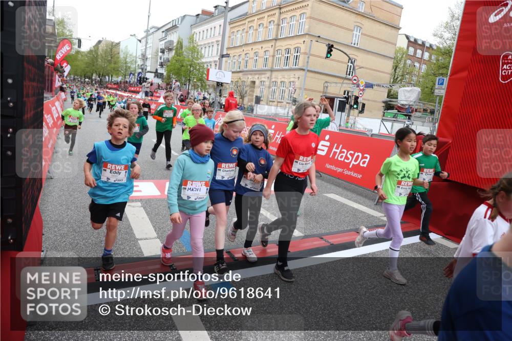 25.04.2026 - Das Zehntel Strokosch-Dieckow http://msf.ph/oto/9618641 25.04.2026 10:56:20 Ziel 5034, 5035, 5274, 5364, 5381, 5405, 5493, 5549, 5553, 5697, 6152, 6433, 6526, 6677, 6813, 6954, 7019, 7092, 7149, 7161, 7240, 7244, 7308, 7466, 7543, 7875, 8009 meine-sportfotos.de
