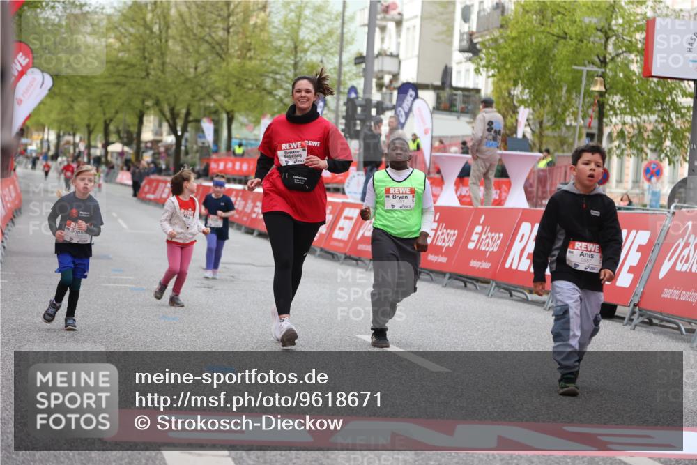 25.04.2026 - Das Zehntel Strokosch-Dieckow http://msf.ph/oto/9618671 25.04.2026 09:11:59 Ziel 1230, 1238, 3280, 3586 meine-sportfotos.de