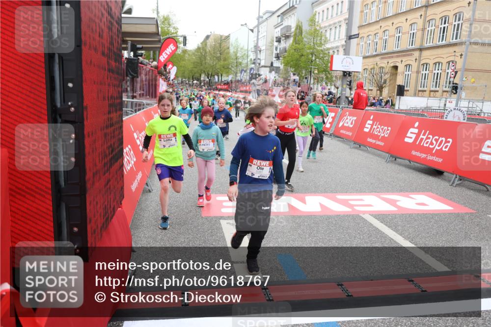 25.04.2026 - Das Zehntel Strokosch-Dieckow http://msf.ph/oto/9618767 25.04.2026 10:56:18 Ziel 5034, 5035, 5095, 5263, 5364, 5381, 5405, 5498, 5553, 5660, 5697, 6152, 6433, 6526, 6545, 6677, 6954, 7019, 7240, 7244, 7308, 7543, 7701, 8009 meine-sportfotos.de