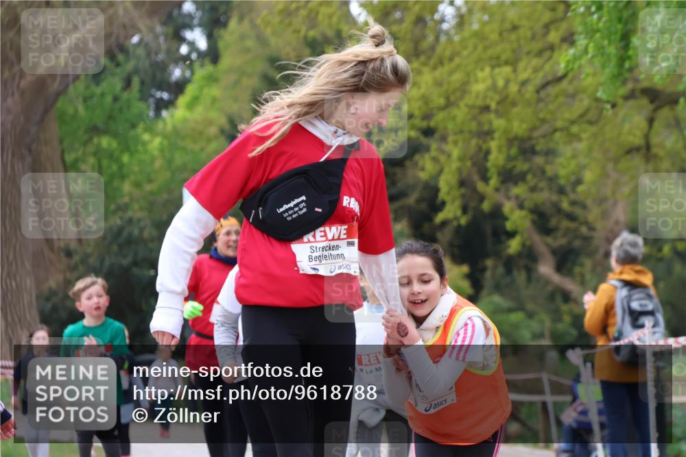 25.04.2026 - Das Zehntel Zöllner http://msf.ph/oto/9618788 25.04.2026 09:51:16 Laufen 35 meine-sportfotos.de