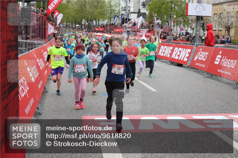 25.04.2026 - Das Zehntel Strokosch-Dieckow http://msf.ph/oto/9618820 25.04.2026 10:56:17 Ziel 5034, 5035, 5095, 5261, 5263, 5288, 5381, 5405, 5498, 5660, 6034, 6152, 6433, 6545, 6677, 6954, 7019, 7240, 7244, 7308, 7543, 7701, 7722, 8009 meine-sportfotos.de
