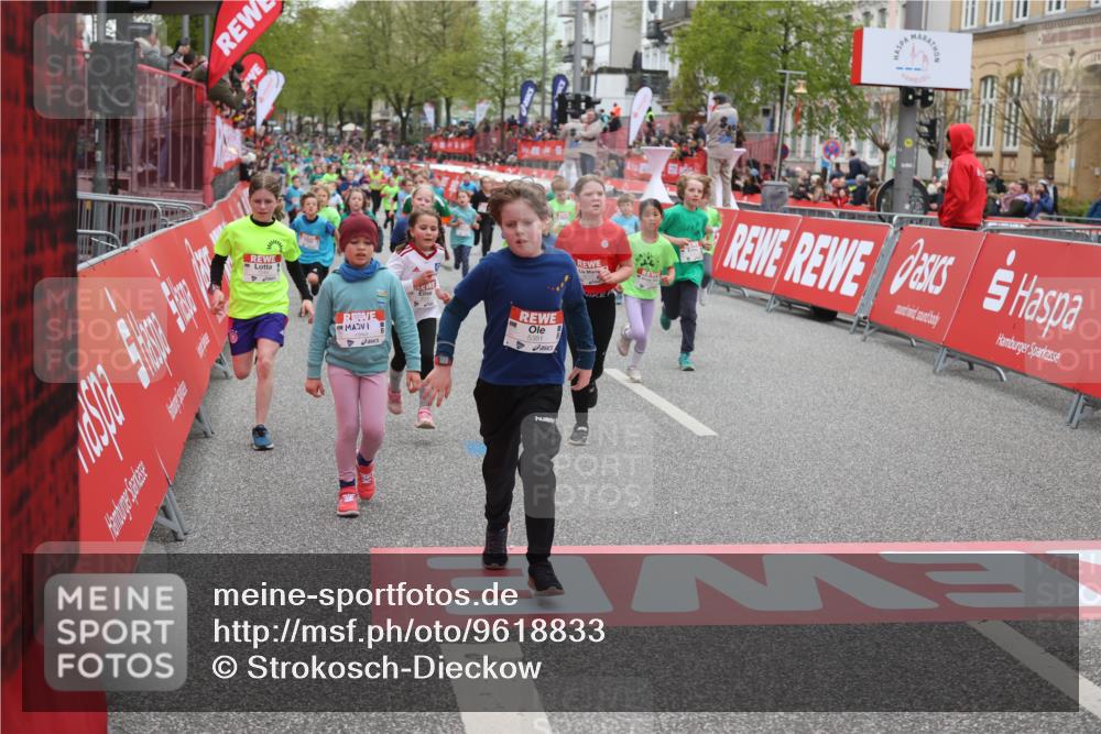 25.04.2026 - Das Zehntel Strokosch-Dieckow http://msf.ph/oto/9618833 25.04.2026 10:56:17 Ziel 5034, 5035, 5095, 5261, 5263, 5288, 5381, 5405, 5498, 5660, 6034, 6152, 6433, 6545, 6677, 6954, 7019, 7240, 7244, 7308, 7543, 7701, 7722, 8009 meine-sportfotos.de