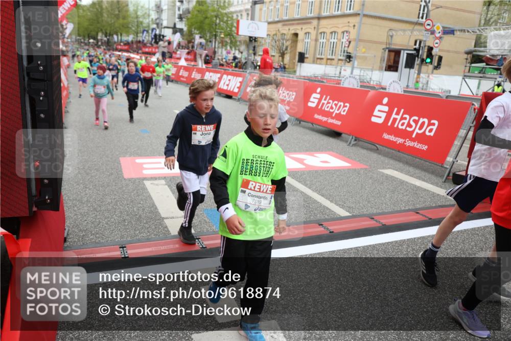 25.04.2026 - Das Zehntel Strokosch-Dieckow http://msf.ph/oto/9618874 25.04.2026 10:56:16 Ziel 5034, 5035, 5095, 5261, 5263, 5288, 5381, 5498, 5660, 6034, 6433, 6545, 6677, 6905, 6954, 7019, 7240, 7244, 7701, 7722, 7843, 8000, 8009 meine-sportfotos.de